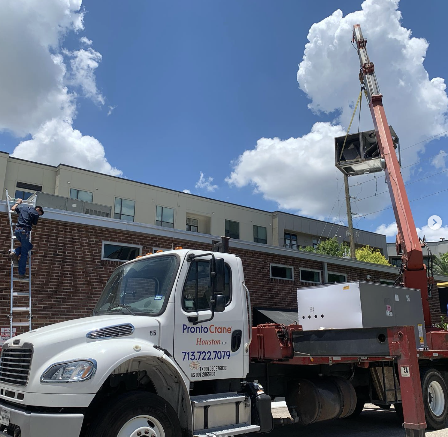 Design HVAC Inc team at work
